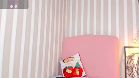 Snapshot of amelietarson chatting on 12-06-24, 11:25 Victoria online show from 12-06-24, 11:25