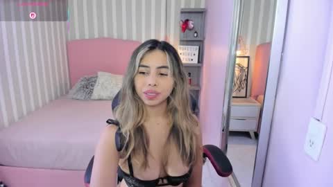 Snapshot of amelietarson chatting on 09-08-25, 07:24 Victoria online show from 09-08-25, 07:24