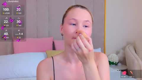AmeliRoyse online show from 06-09-26, 05:13