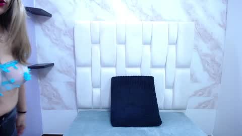 Amell Thomson online show from 01-12-25, 11:17