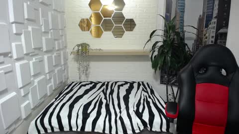 Amell Thomson online show from 02-03-25, 11:42