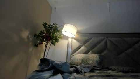 Amelie gadotx ig online show from 01-18-26, 02:48