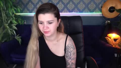 amellymillyy online show from 11-30-25, 08:13