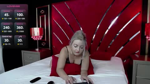 Amelya online show from 09-26-25, 05:22