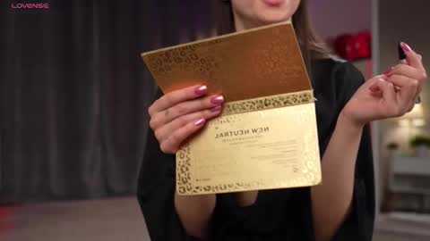 Amy  online show from 10-20-25, 01:06