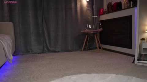 Amy  online show from 10-31-25, 01:39