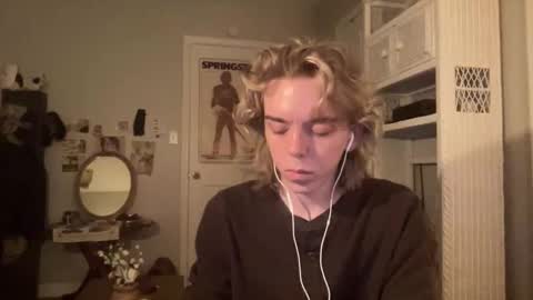 Snapshot of americanclown chatting on 05-04-26, 04:41 americanclown online show from 05-04-26, 04:41