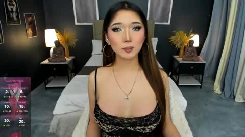 Claire online show from 05-11-26, 10:21
