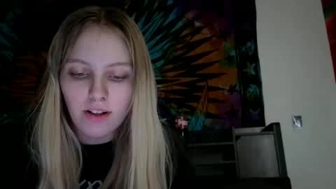 Snapshot of amethystmoon18 chatting on 02-27-26, 07:25 amethystmoon18 online show from 02-27-26, 07:25