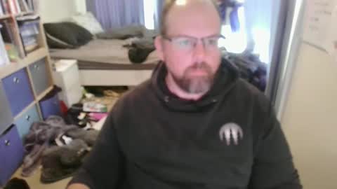 Snapshot of amf_1982 chatting on 03-03-25, 12:26 Andy online show from 03-03-25, 12:26