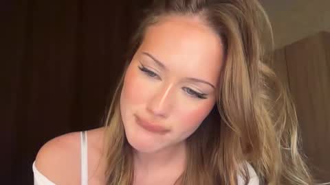 ami_amora online show from 11-08-25, 07:01