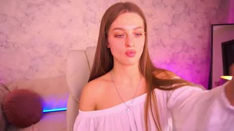 ami_lovee online show from 10-22-25, 07:24