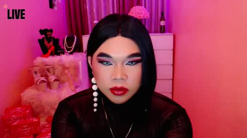 Snapshot of amiadoll chatting on 12-11-24, 03:26 Queen Mireska online show from 12-11-24, 03:26