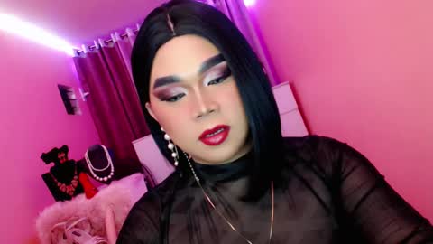 Snapshot of amiadoll chatting on 02-18-25, 02:59 Queen Mireska online show from 02-18-25, 02:59