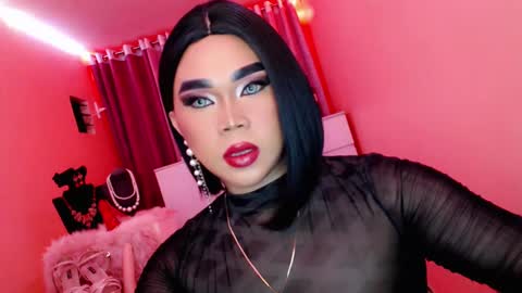 Snapshot of amiadoll chatting on 03-05-25, 12:00 Queen Mireska online show from 03-05-25, 12:00