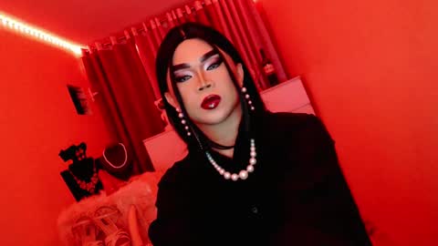 Snapshot of amiadoll chatting on 03-09-25, 12:42 Queen Mireska online show from 03-09-25, 12:42