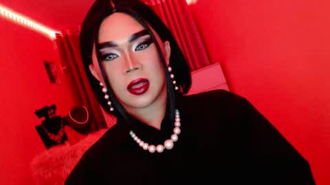 Snapshot of amiadoll chatting on 03-09-25, 03:49 Queen Mireska online show from 03-09-25, 03:49