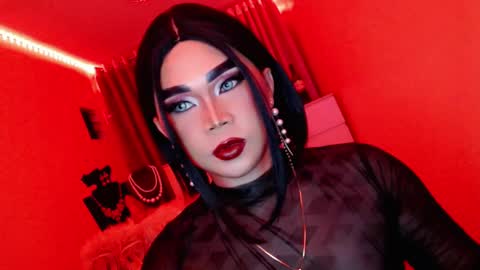 Snapshot of amiadoll chatting on 03-10-25, 03:20 Queen Mireska online show from 03-10-25, 03:20