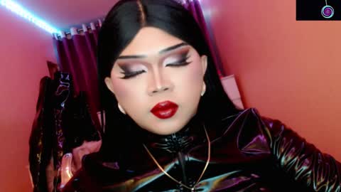 Queen Mireska online show from 05-08-26, 05:18