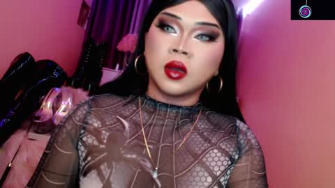 Queen Mireska online show from 05-15-26, 03:41