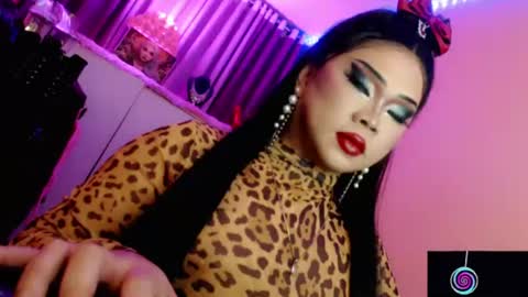 Snapshot of amiadoll chatting on 06-30-26, 10:22 Queen Mireska online show from 06-30-26, 10:22