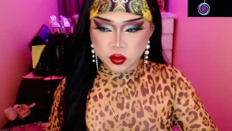 Snapshot of amiadoll chatting on 07-05-26, 03:52 Queen Mireska online show from 07-05-26, 03:52