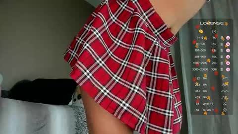 Snapshot of amialovesall19 chatting on 10-30-25, 01:51 Amia online show from 10-30-25, 01:51