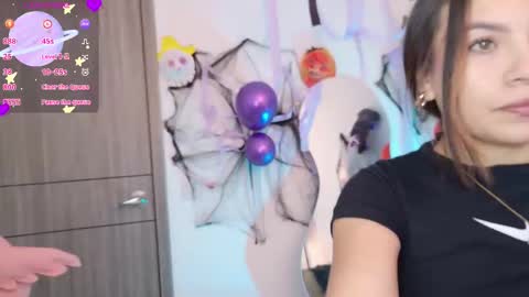 Snapshot of amicuper chatting on 10-15-25, 03:23 Amy online show from 10-15-25, 03:23