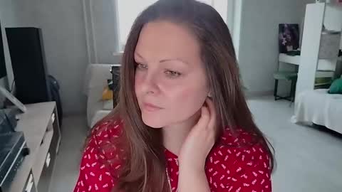 Mila online show from 11-13-25, 07:51