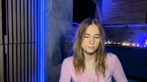 Amily online show from 05-18-26, 04:24