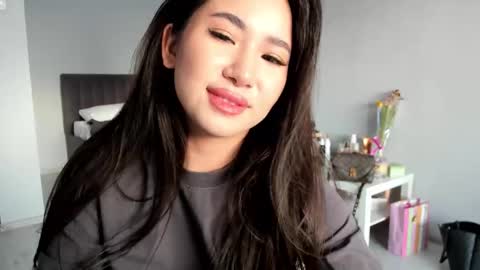 Amina online show from 03-14-26, 12:54