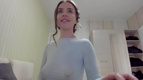 Snapshot of aminaswan_ chatting on 02-15-25, 07:38 Kristina online show from 02-15-25, 07:38