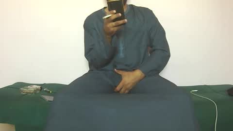 Snapshot of amir_elaraby chatting on 09-30-25, 10:53 Amir online show from 09-30-25, 10:53