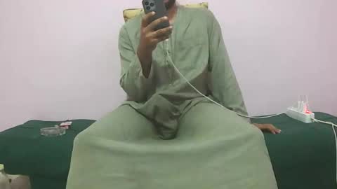 Snapshot of amir_elaraby chatting on 11-03-25, 11:26 Amir online show from 11-03-25, 11:26