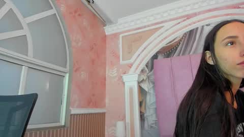 Snapshot of amira_pearl chatting on 09-11-25, 11:21 Amira online show from 09-11-25, 11:21