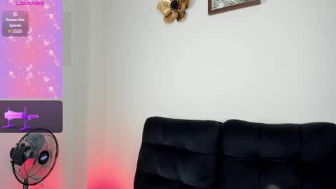 amira_princesswc online show from 11-18-25, 06:56