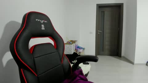 Amiraisa online show from 09-17-25, 01:29