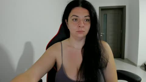 Amiraisa online show from 06-17-26, 01:30