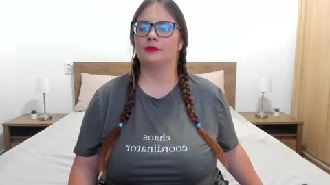Amira Vyxen online show from 09-08-25, 06:18