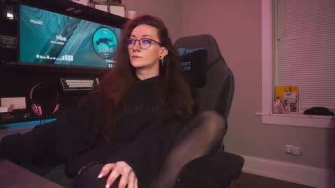   Am-er-in online show from 10-20-25, 04:57