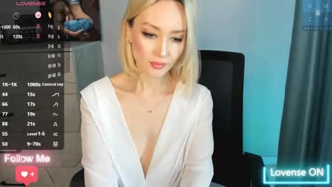 amiwong online show from 10-10-25, 03:49