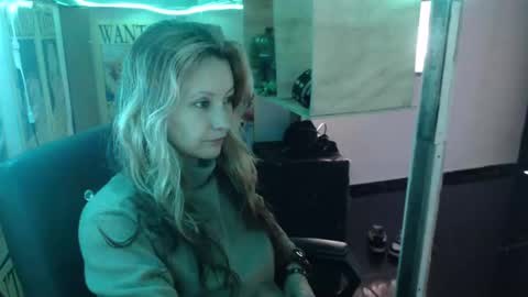 Snapshot of ammber3 chatting on 02-18-25, 03:43 Paula D online show from 02-18-25, 03:43