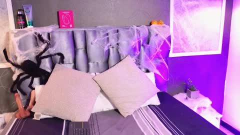 ammber_mjs online show from 10-22-25, 01:22