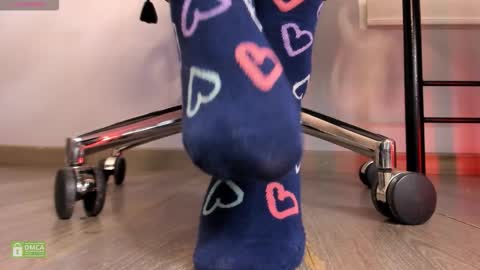 Snapshot of ammeliaa_ chatting on 10-28-25, 04:27 Amelia online show from 10-28-25, 04:27