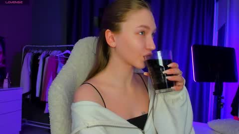 Snapshot of ammi_bliss chatting on 02-07-26, 10:41 Ammi online show from 02-07-26, 10:41