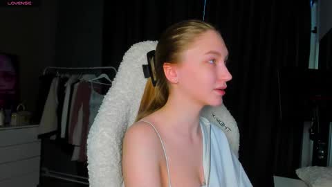 Snapshot of ammi_bliss chatting on 02-11-26, 05:23 Ammi online show from 02-11-26, 05:23