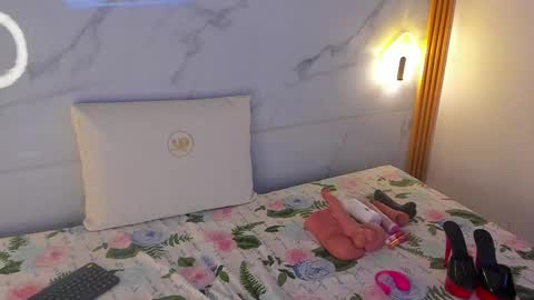 Ammie kova online show from 09-24-25, 07:50