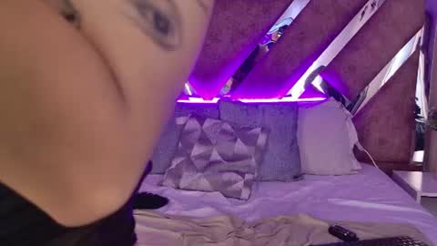 Ammy Jones online show from 06-11-26, 08:40