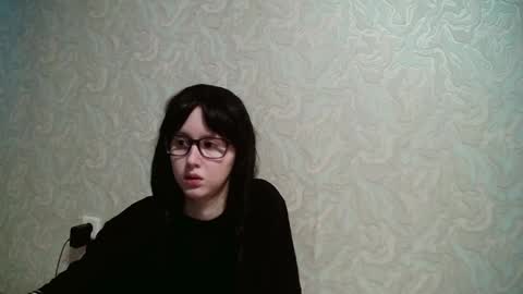 Amomira online show from 12-19-24, 08:56