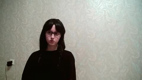 Amomira honeyx online show from 12-13-25, 08:25